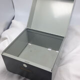 Box has Val - rex metal sheets