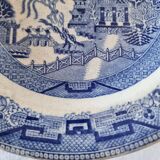 Exquisite Japanese antique deep plate with classic willow pattern from the 19th century