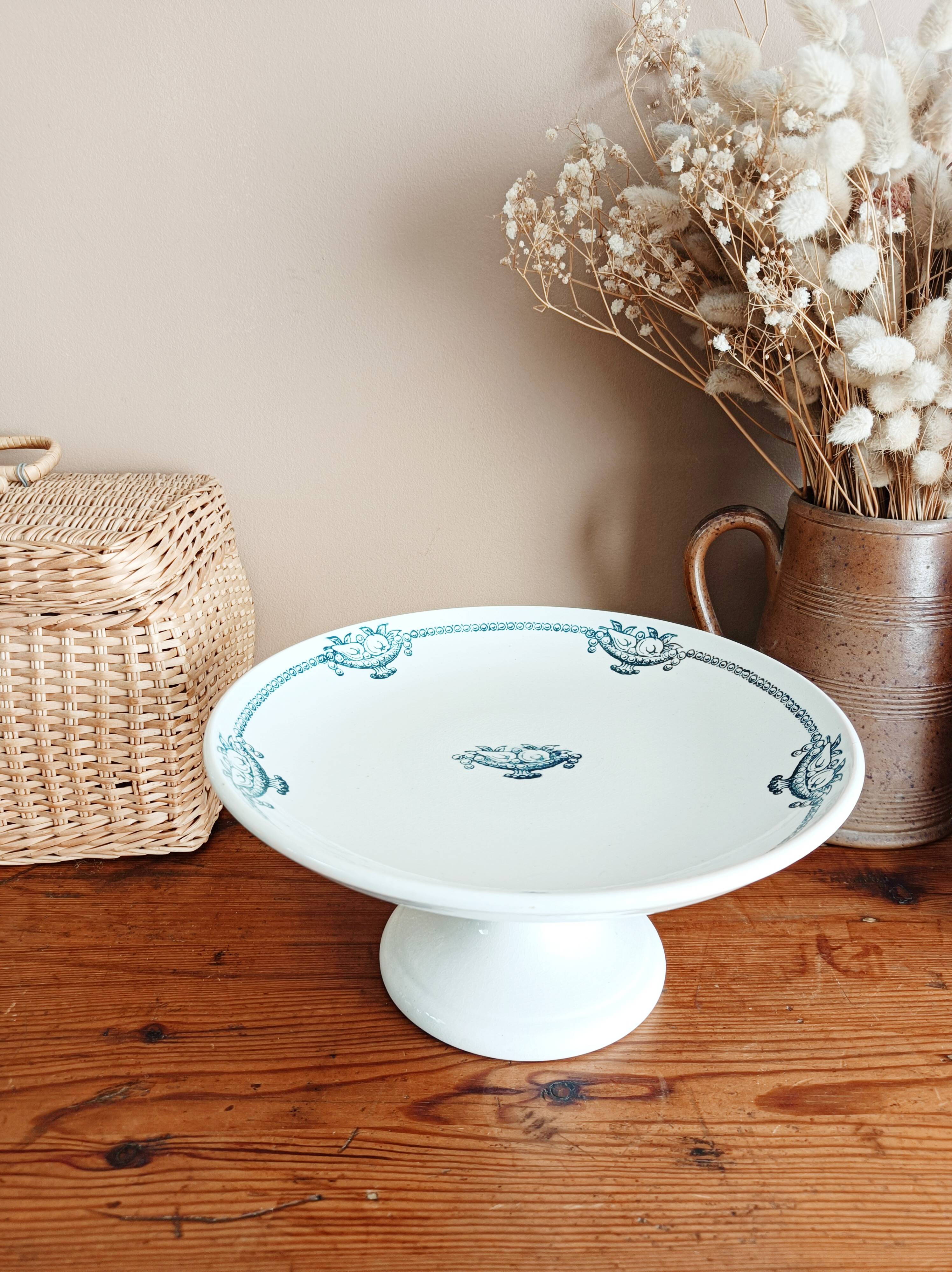 Fruit bowl in iron earthenware from St-Amand.