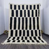 Moroccan handcrafted rug 250cm x 150cm