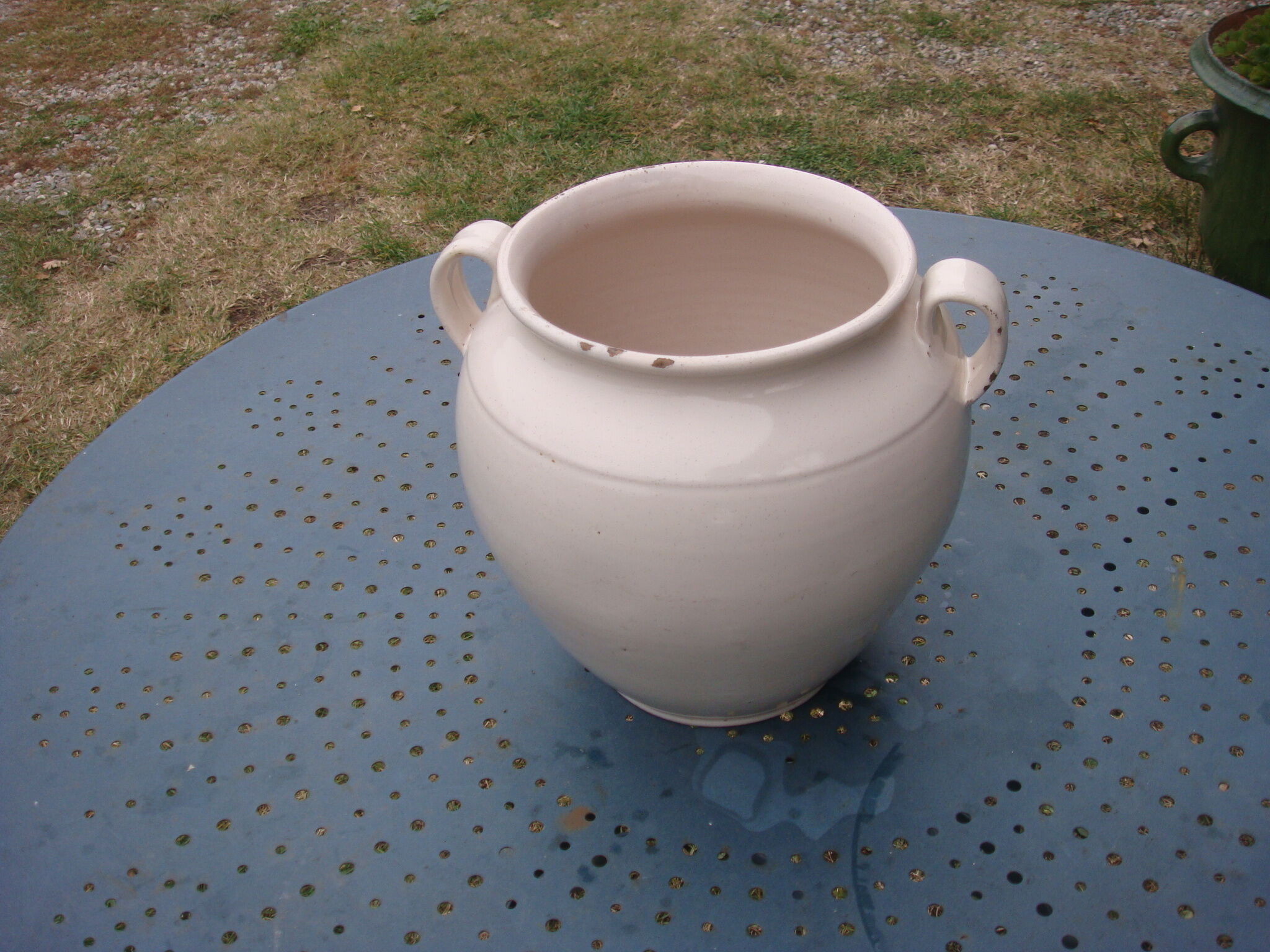 Old grease or confit pot