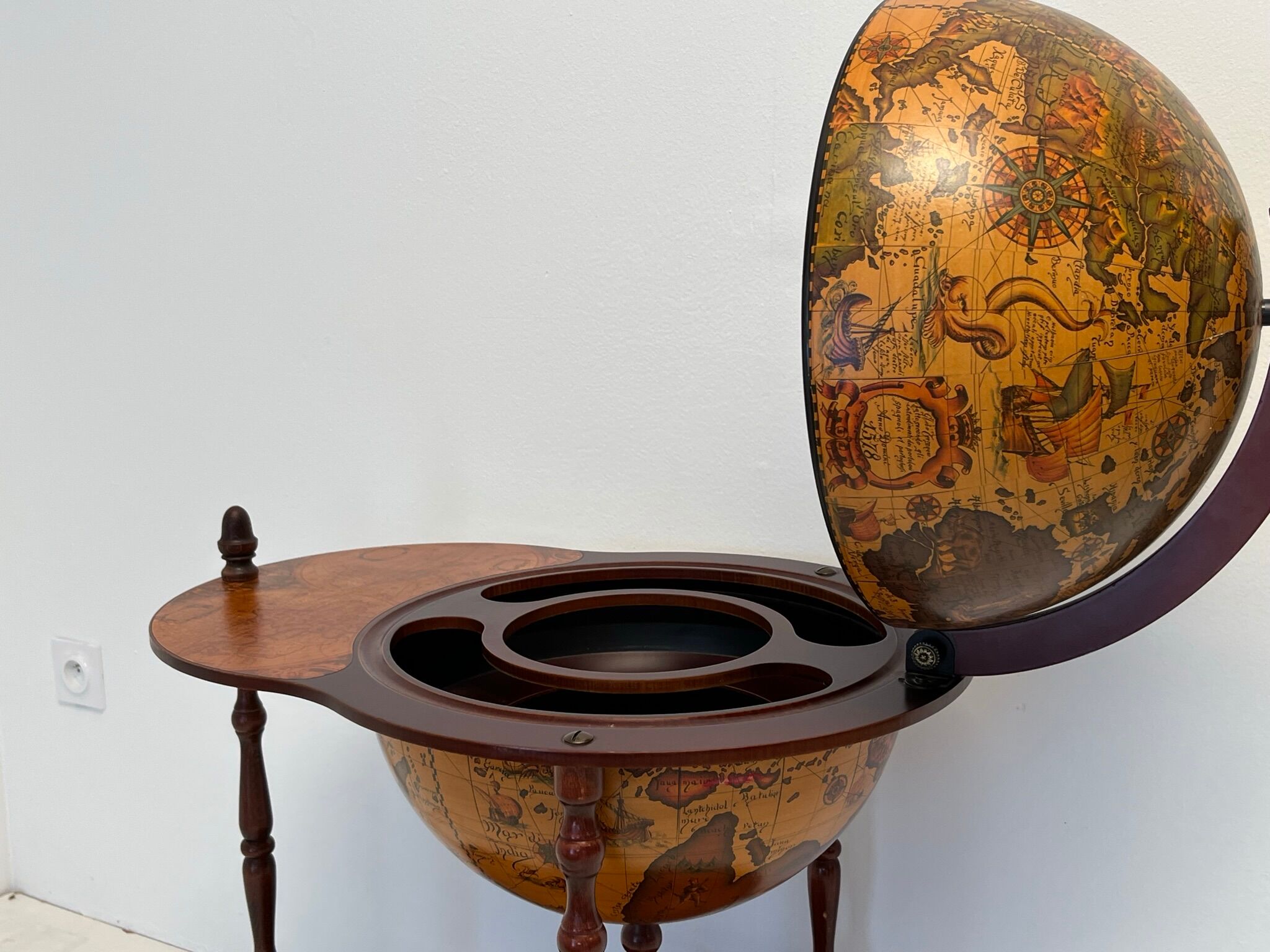 Bar cart vintage globe