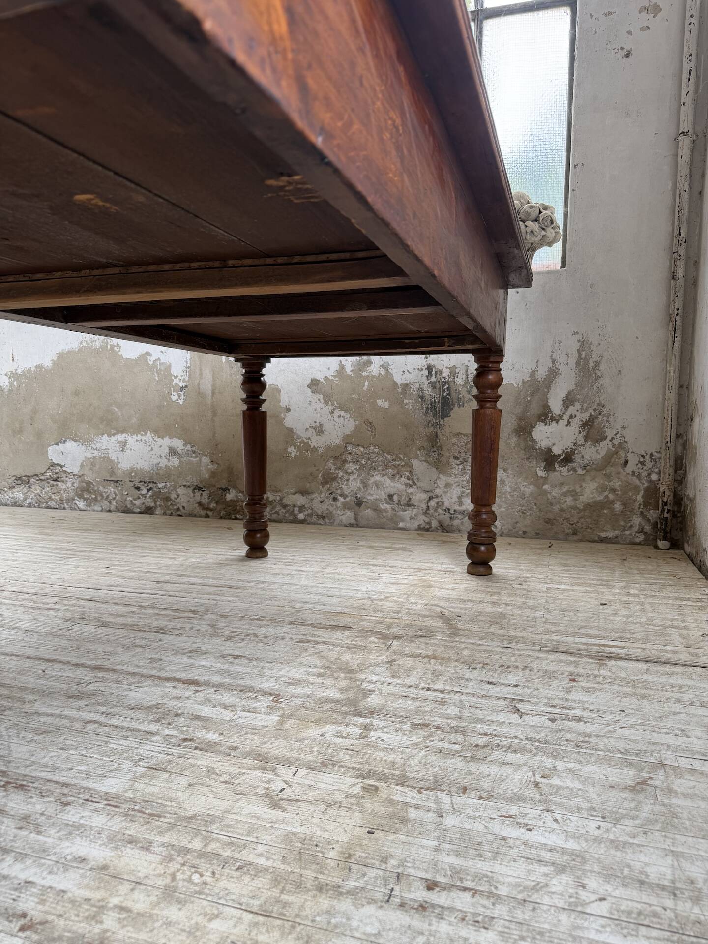 Table de ferme ou table de drapier noyer massif 1900