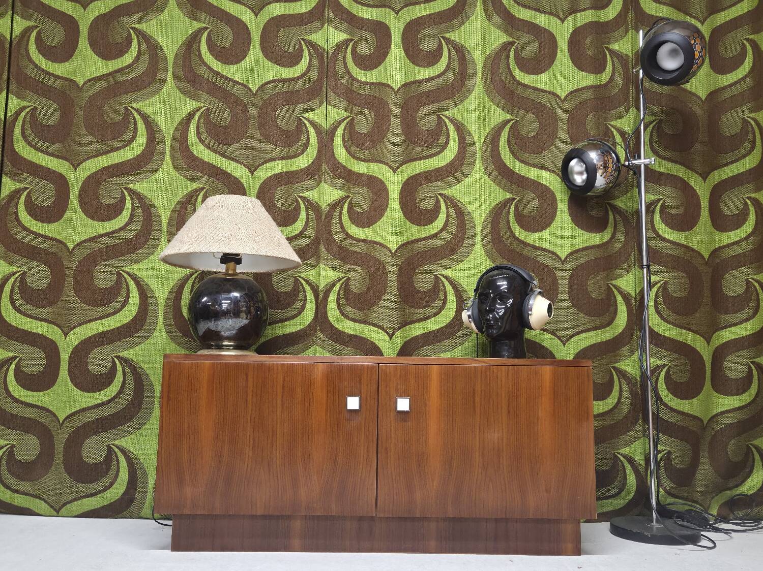 Vintage low enfilade 1970s