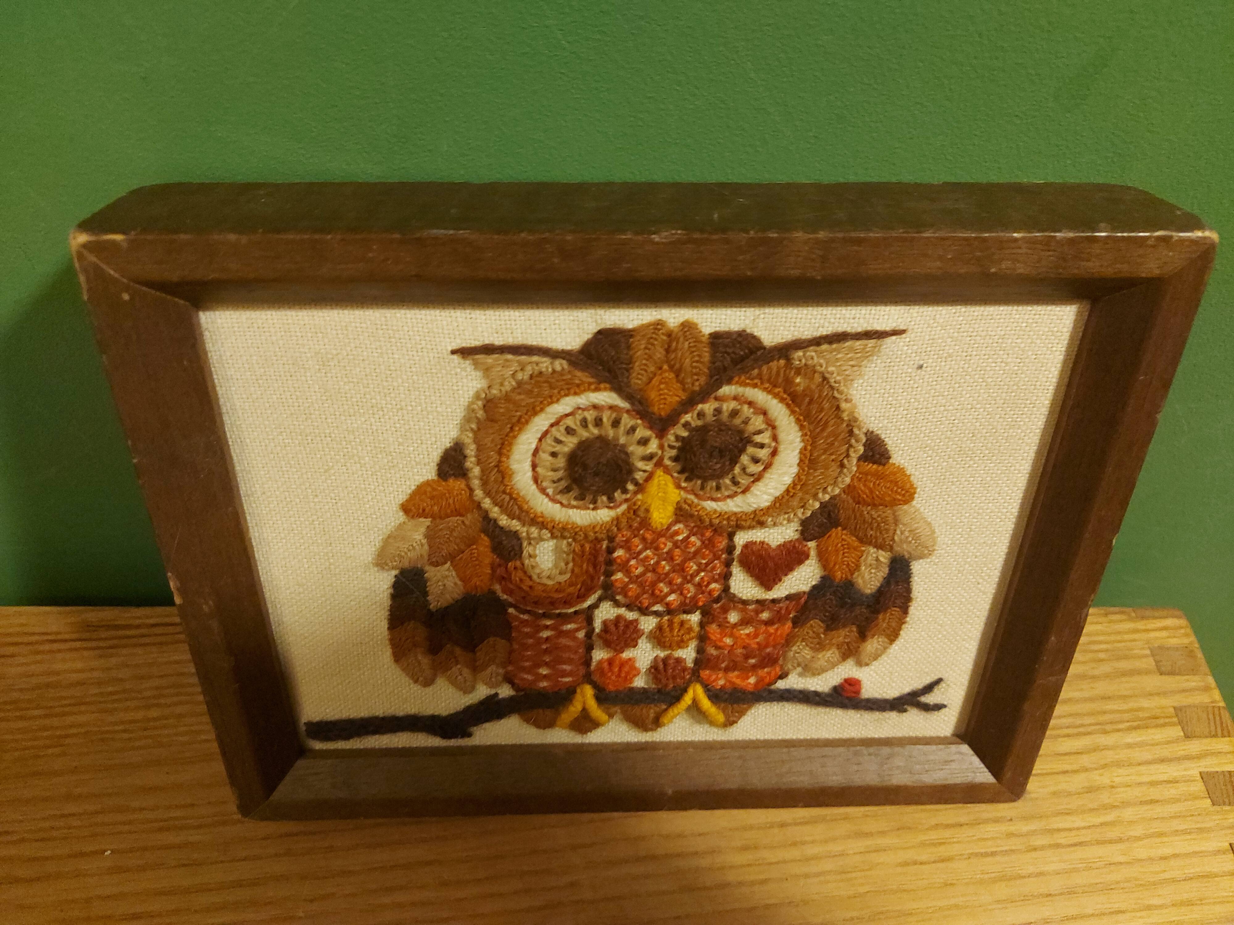 Tapestry decor of vintage owl 70'S, Sunset design