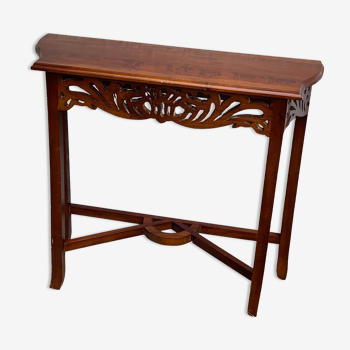 Console en bois sculpté vintage et esthétique