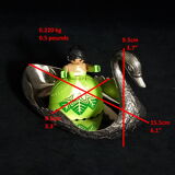 Swan-shaped pouch tray