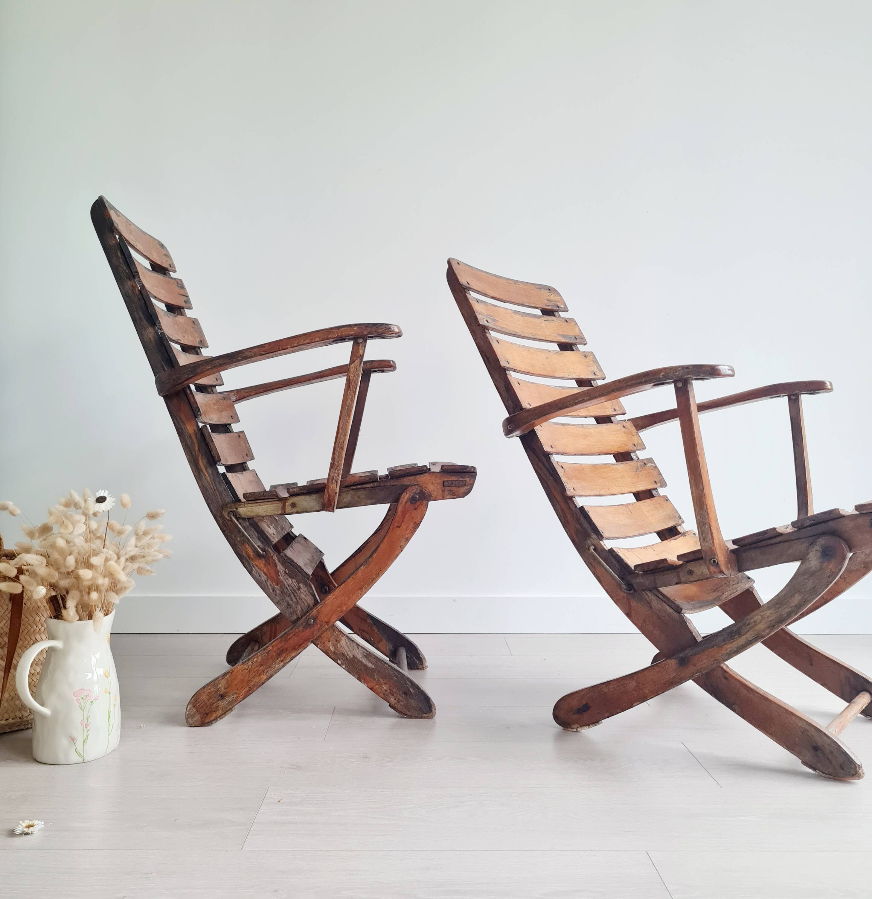 Pair of antique wooden deckchairs - Clairitex antique armchairs