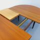 Grande table ronde scandinave vintage des années 50 60 en teck avec rallonges