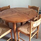 Round table regain in solid elm