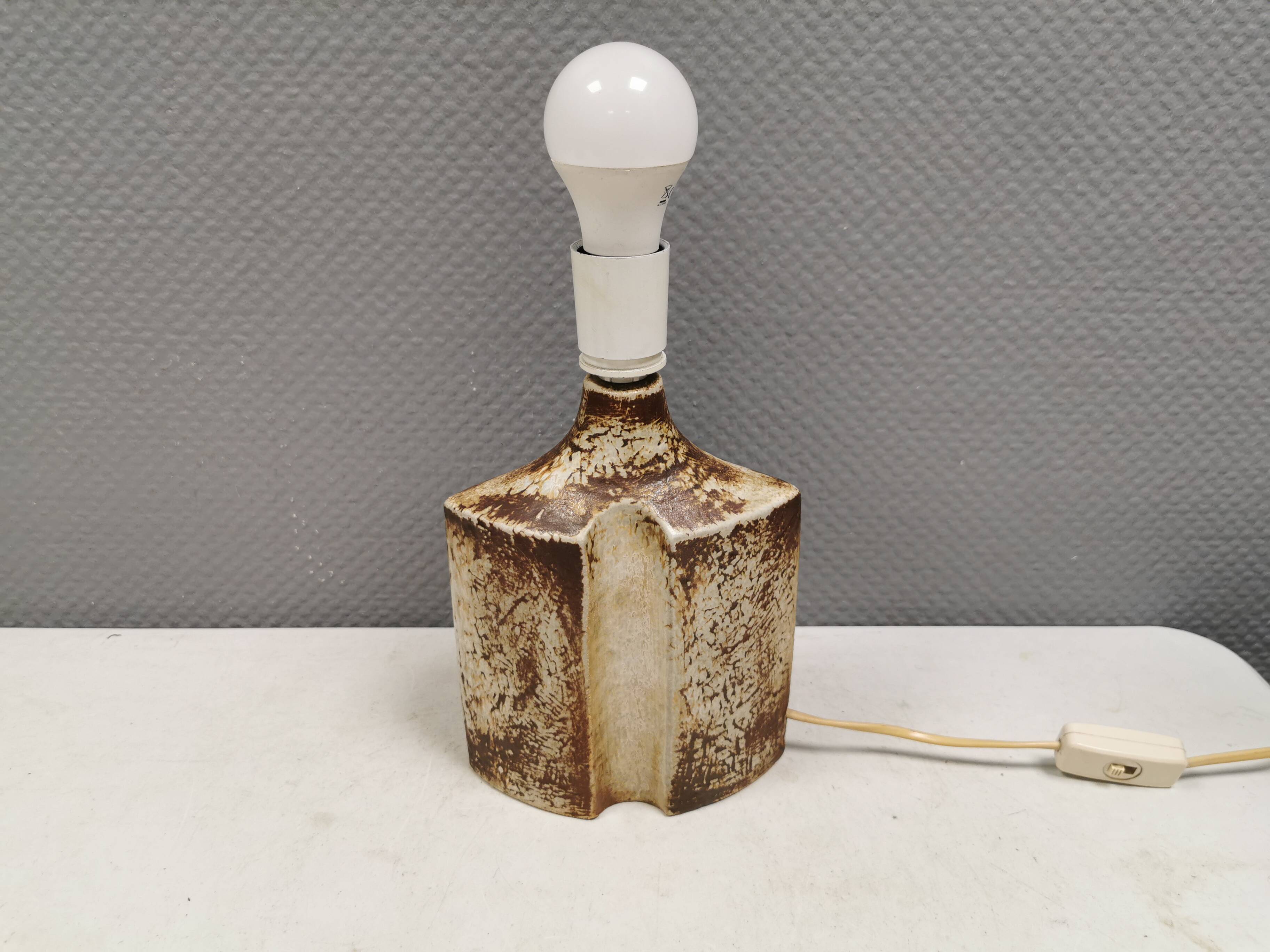 Ceramic table lamp by Heico Nitzsche for Søholm, Denmark, 1970s.