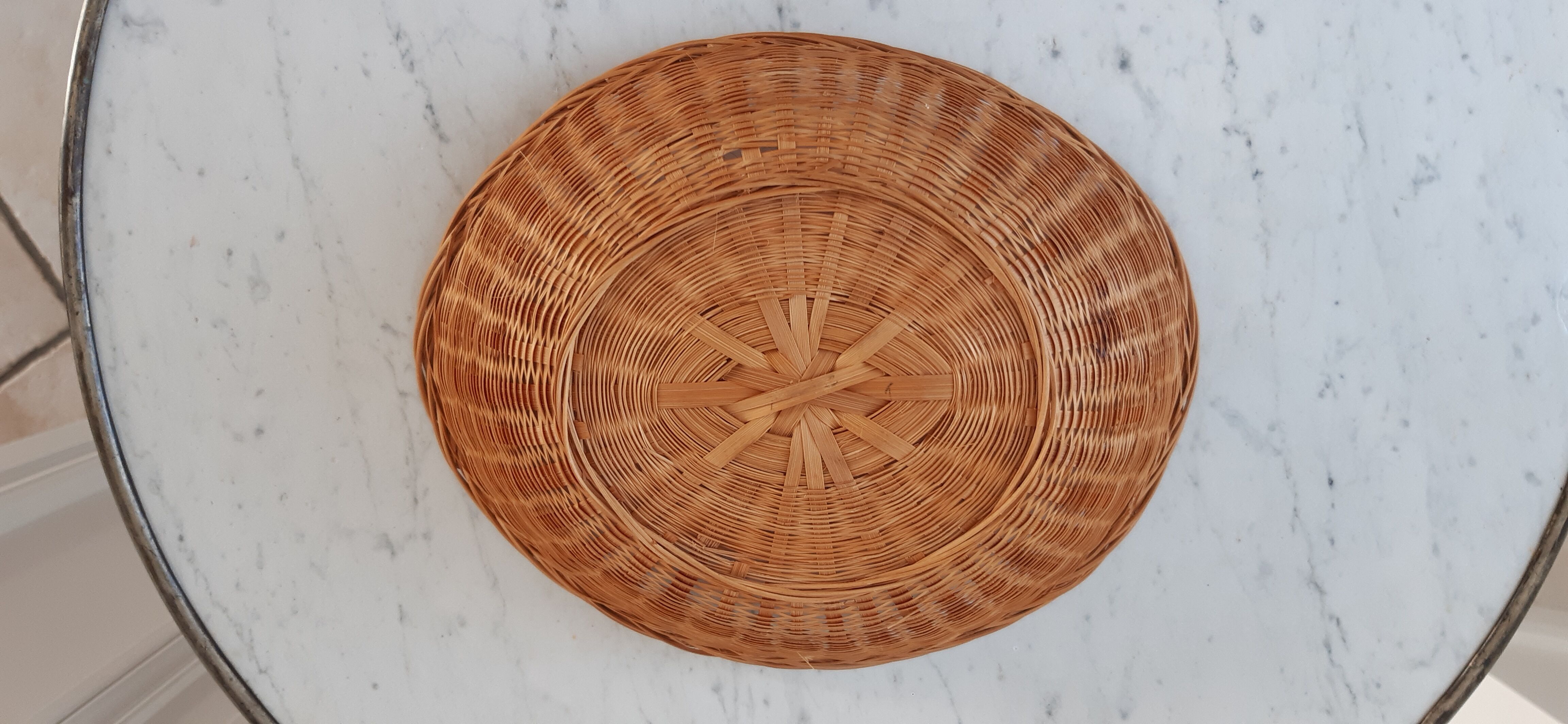 Rattan and wicker basket / basket 70s