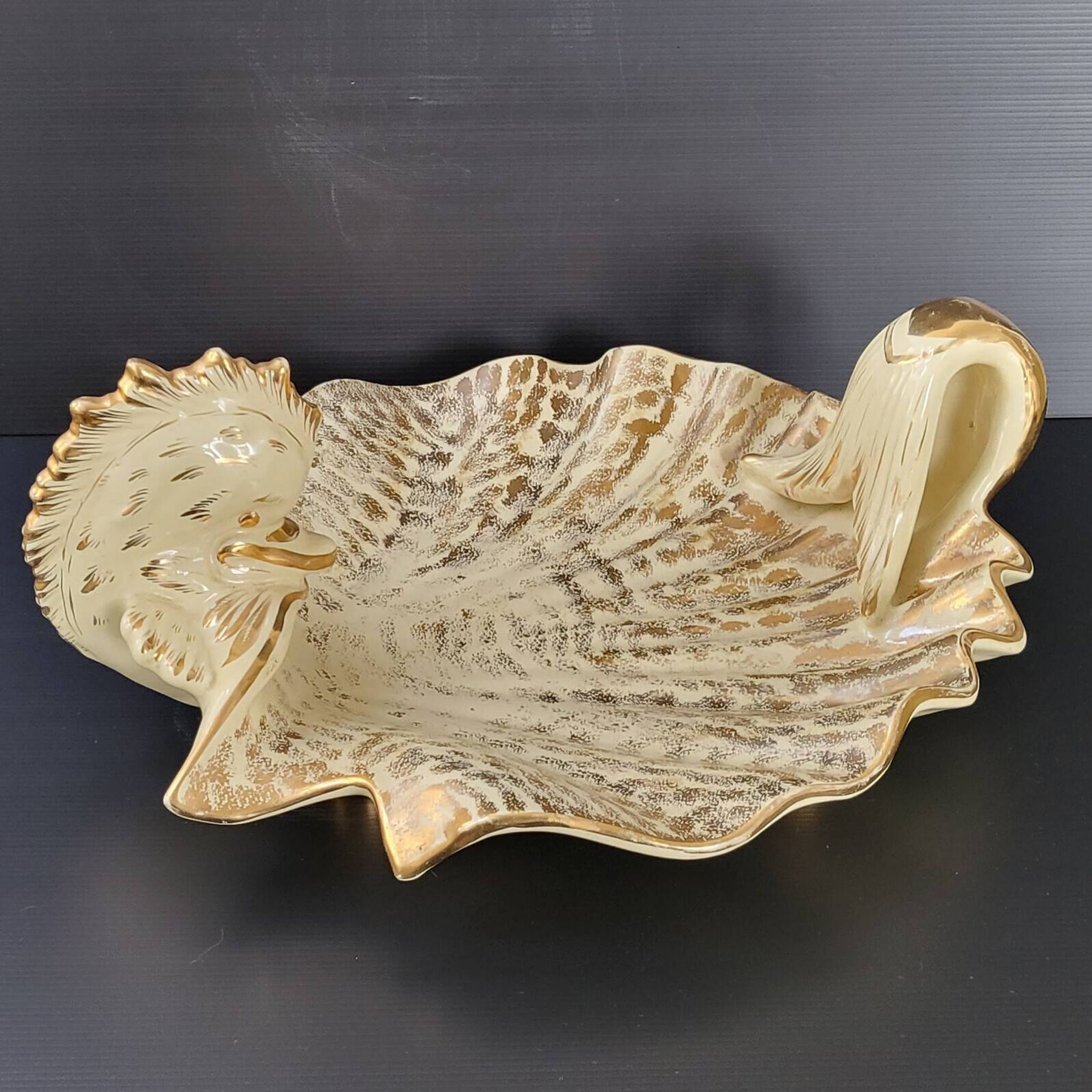 IMPORTANT ITALIAN CERAMIC FRUIT BOWL 1960 FISH UNDER SHELL