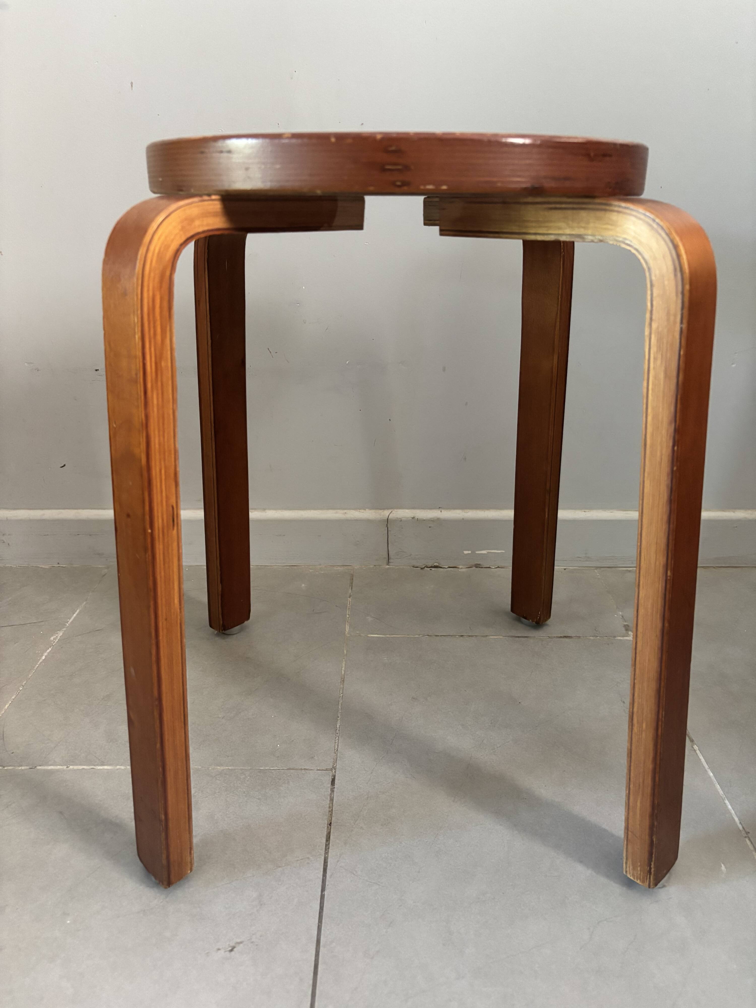 Pair of Artek stools model E60 (rare version with 4 legs), Alvar Aalto