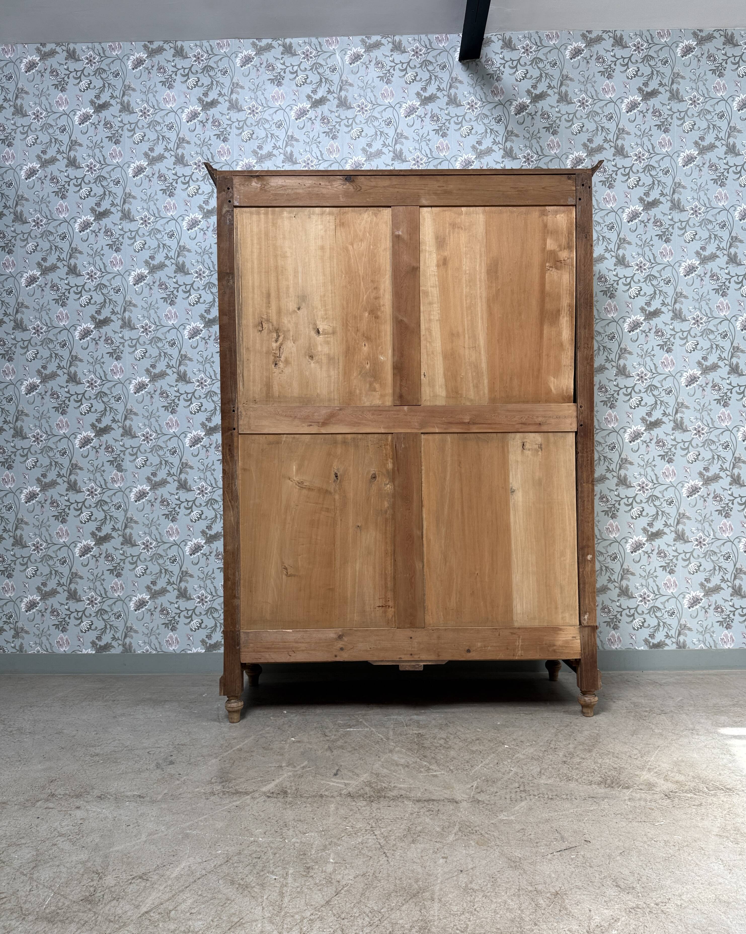 Armoire en chêne massif (rénovée)