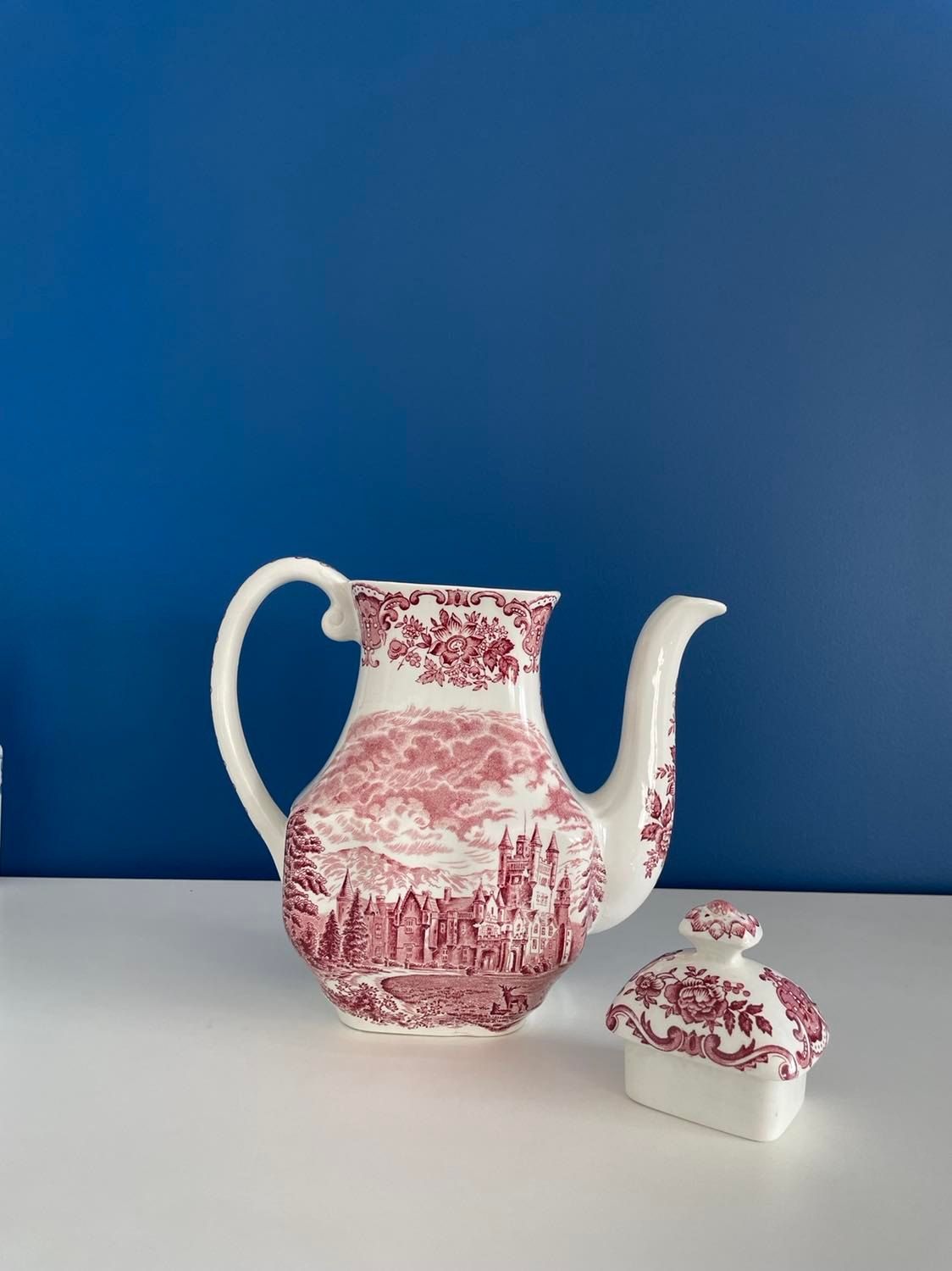 English porcelain tea maker royal homes of britain enoch wedgood tunstall