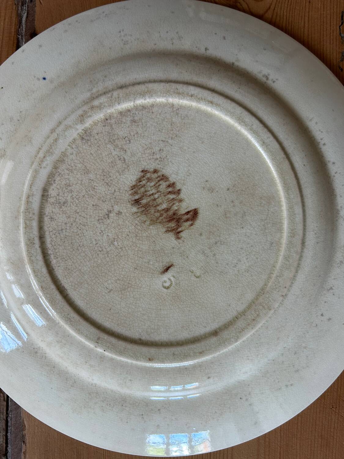 Mismatched set of 6 old flat plates