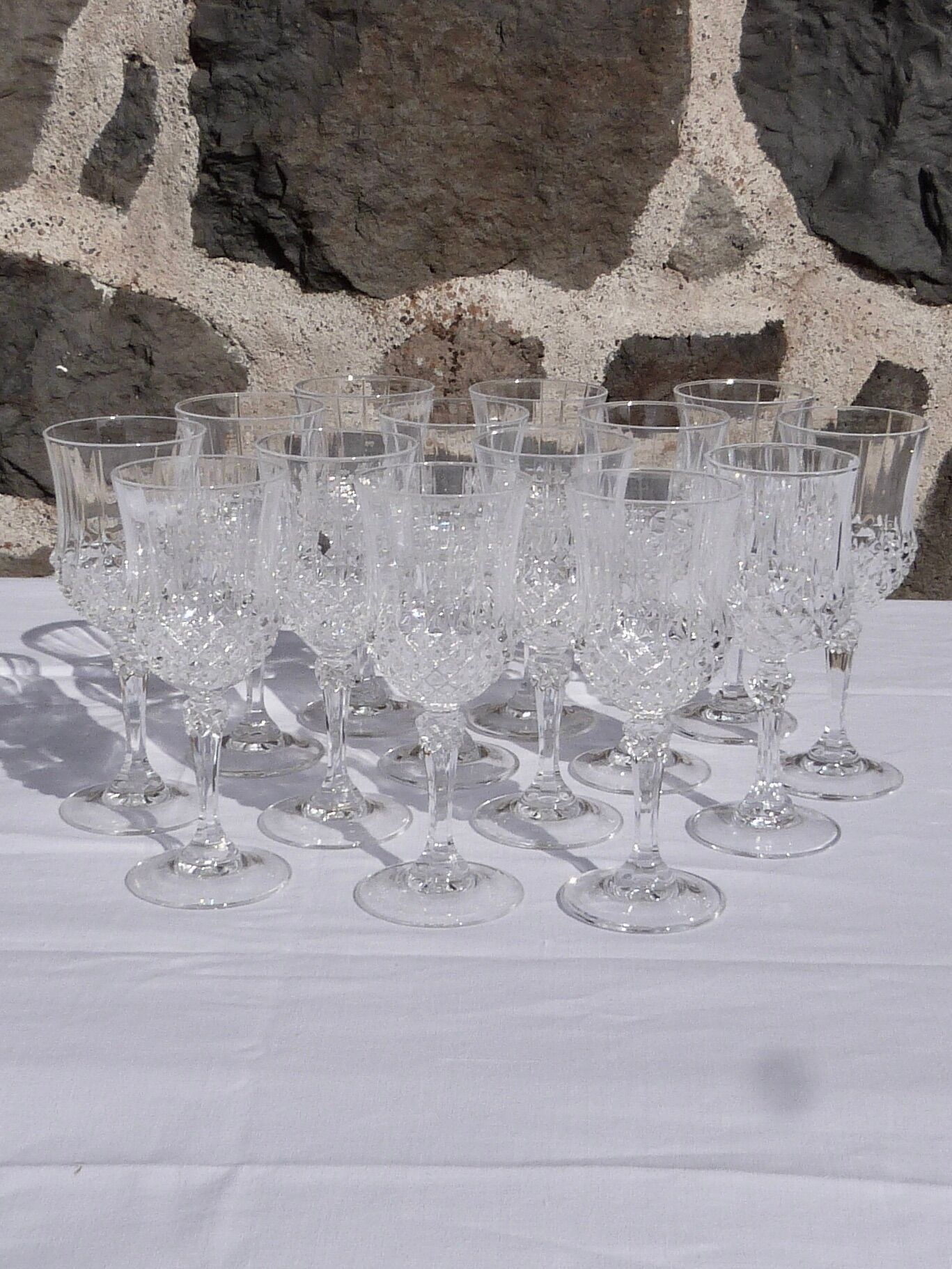 Set de 8 verres en verre sculpté