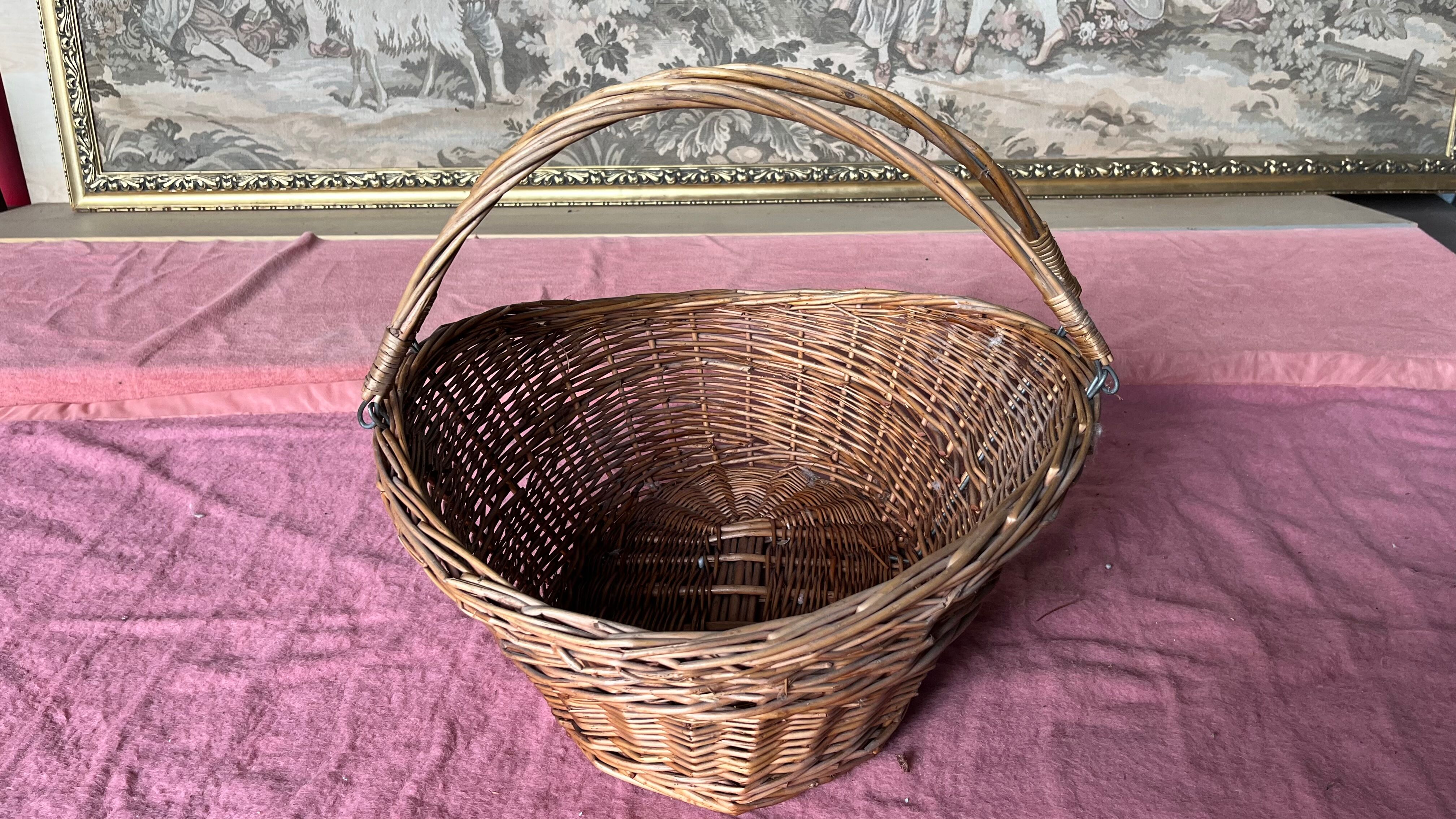 Wicker basket 2 vintage handles
