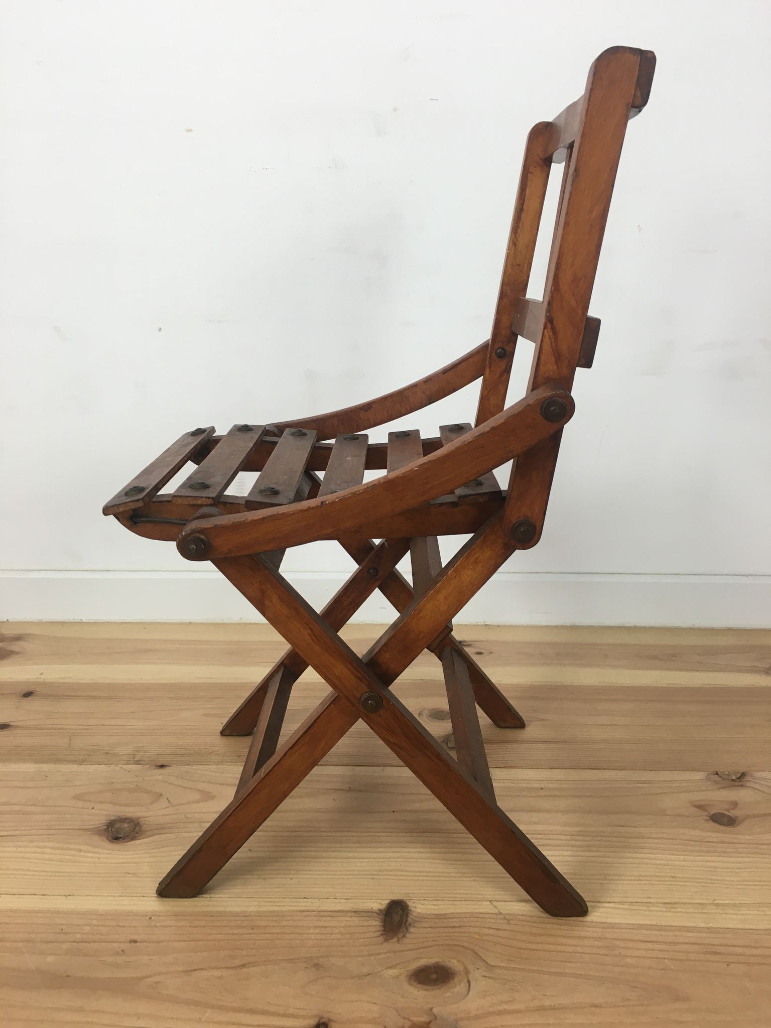 Chaise pliante pour enfants en lattes de bois