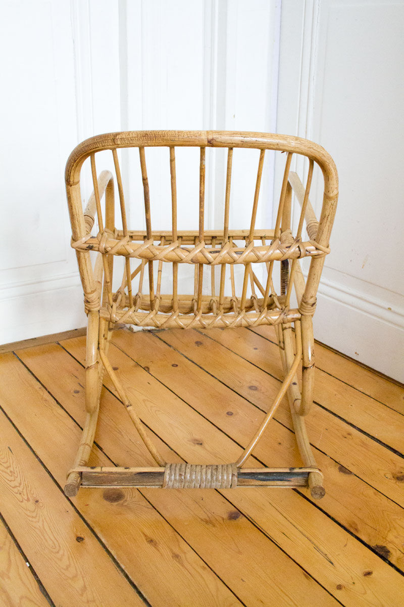Rocking flesh child rattan