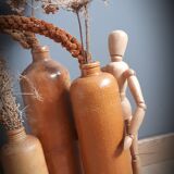 Trio de bouteilles en grès