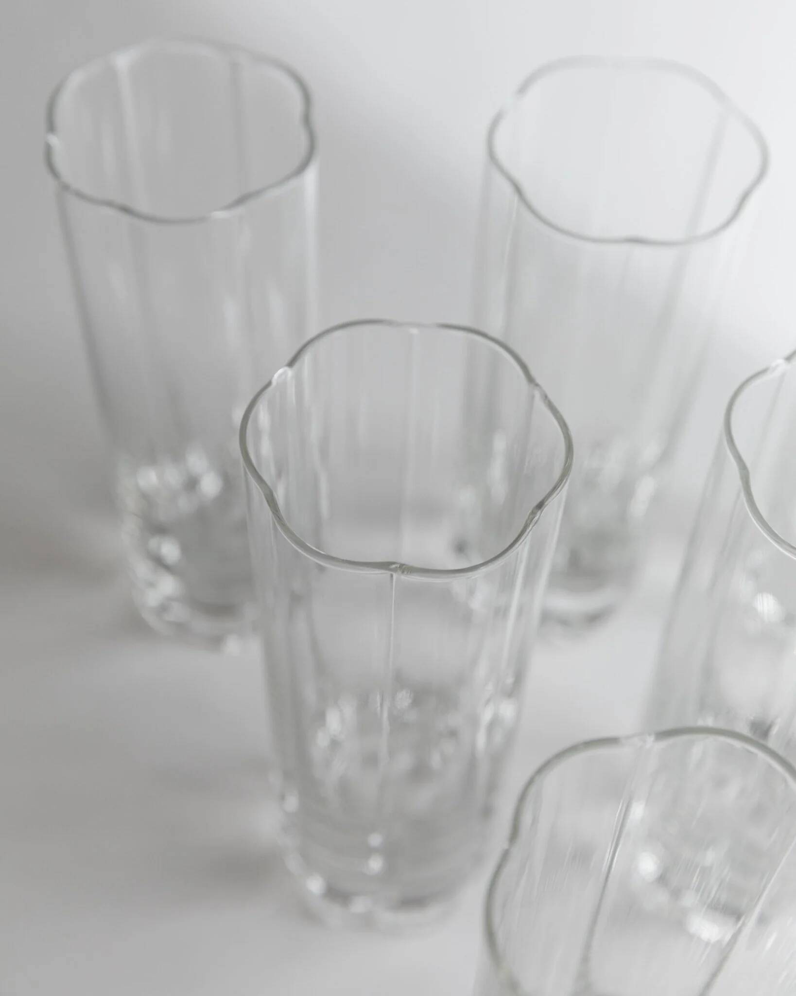 Transparent crystal flower-shaped drinking glasses, vintage 1980s Italy, set of 6 for water and long drinks