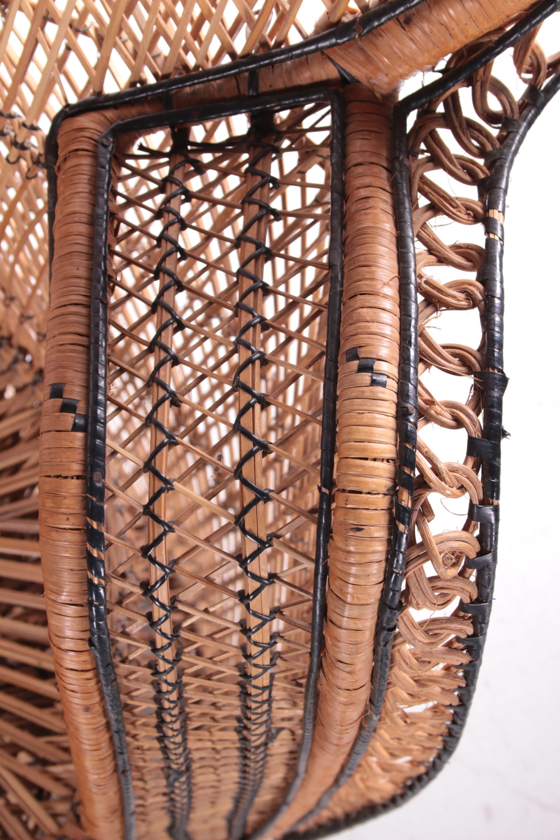 French King Sized Emmanuelle Peacock Chair, 1960s