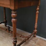 Louis XIII style desk writing table in solid wood in very good condition