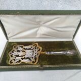 Silver metal cake shovel