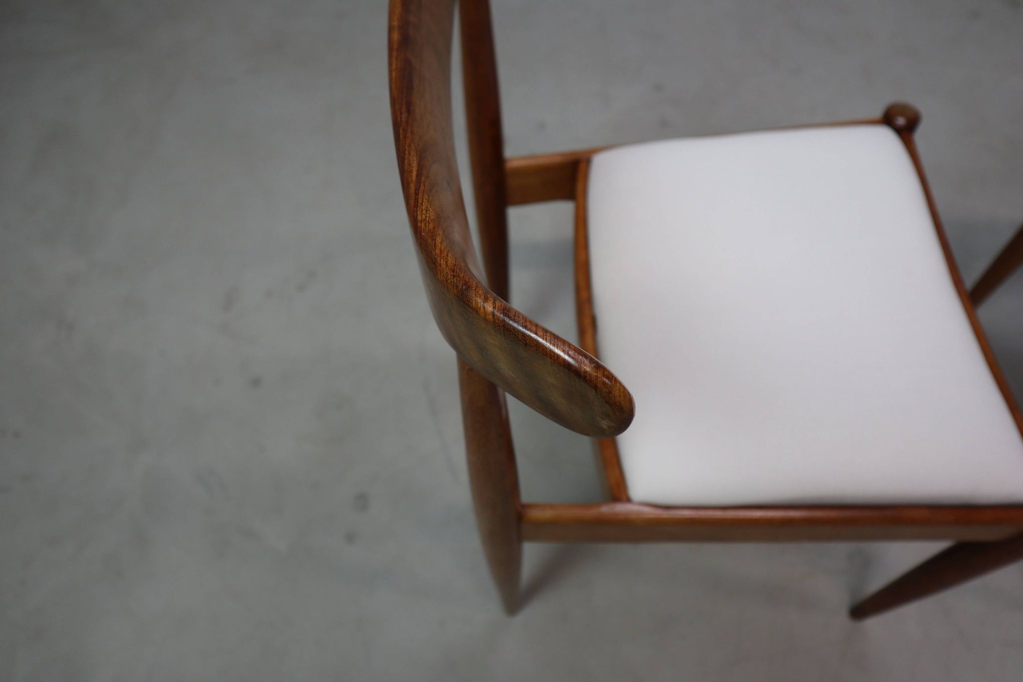 Set of six Alfred Hendrickx Model 500 dining chairs in Rosewood,
