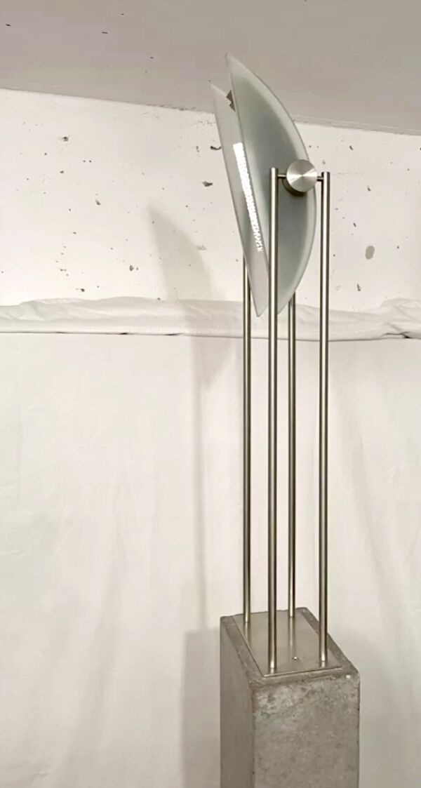 Lampadaire béton et verre, Pierre Lallemand, Moonlight 1990