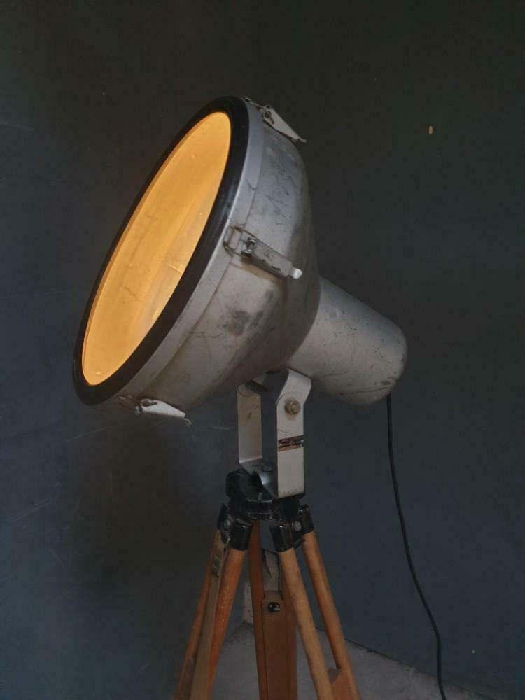 Industrial lamp on a tripod