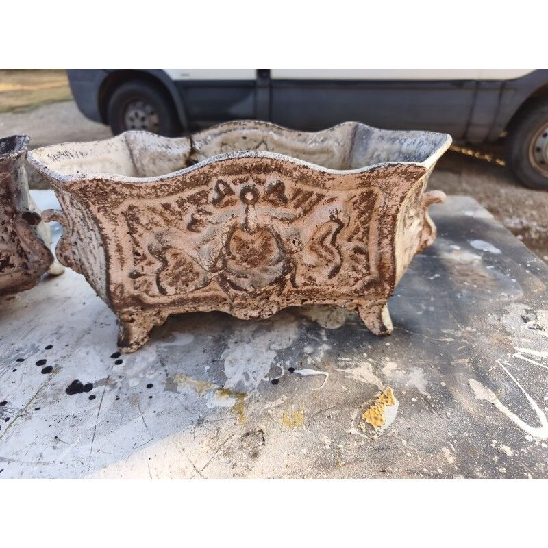 Pair of cast iron planters from 1900 in Charleville - Mézières