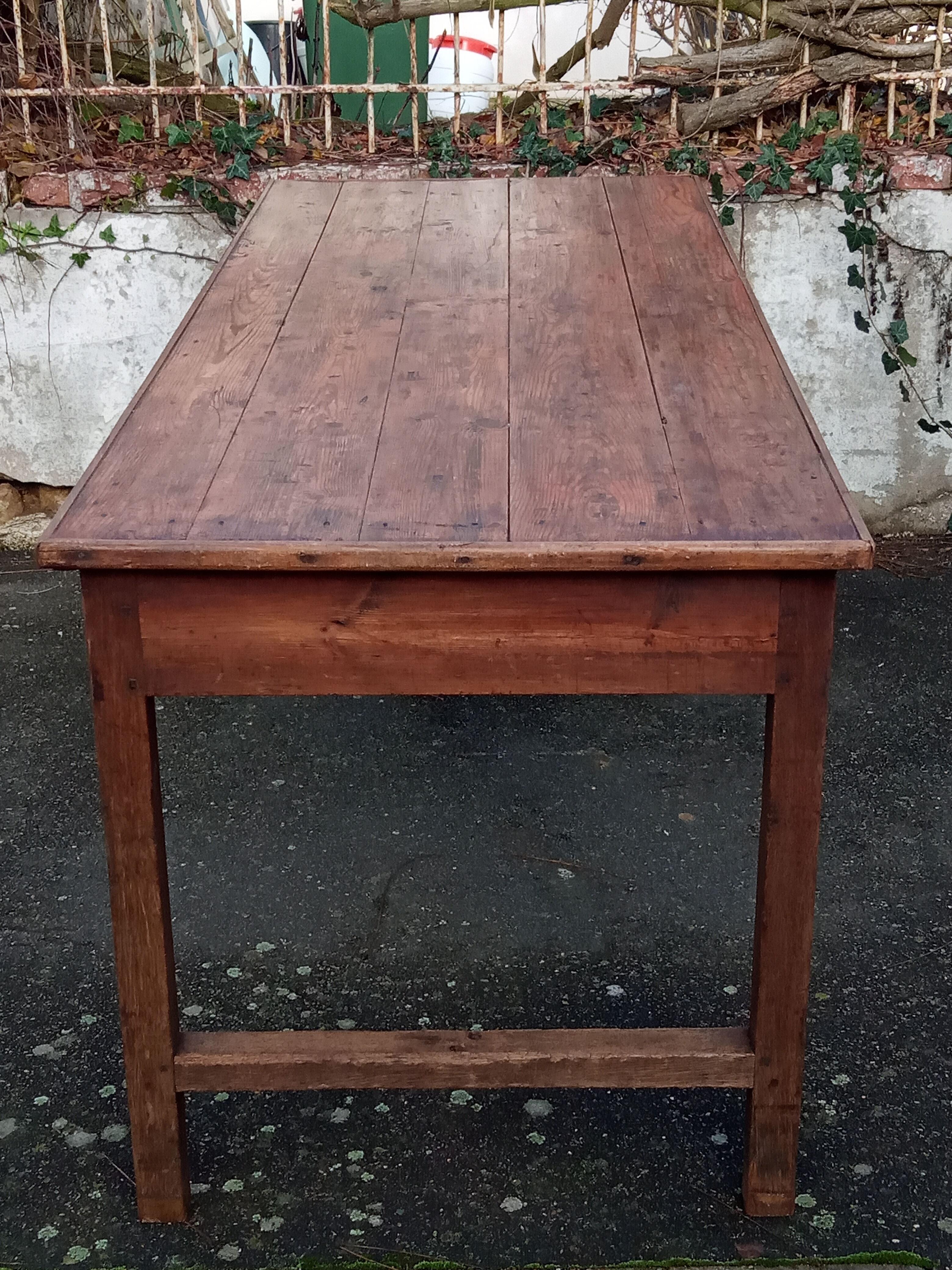 Oak farmhouse table, six drawers