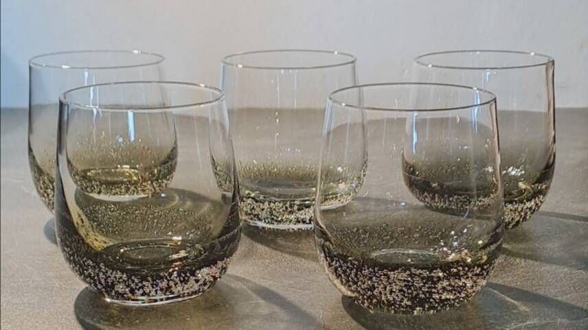 Set of 5 smoked bubble bottom glasses