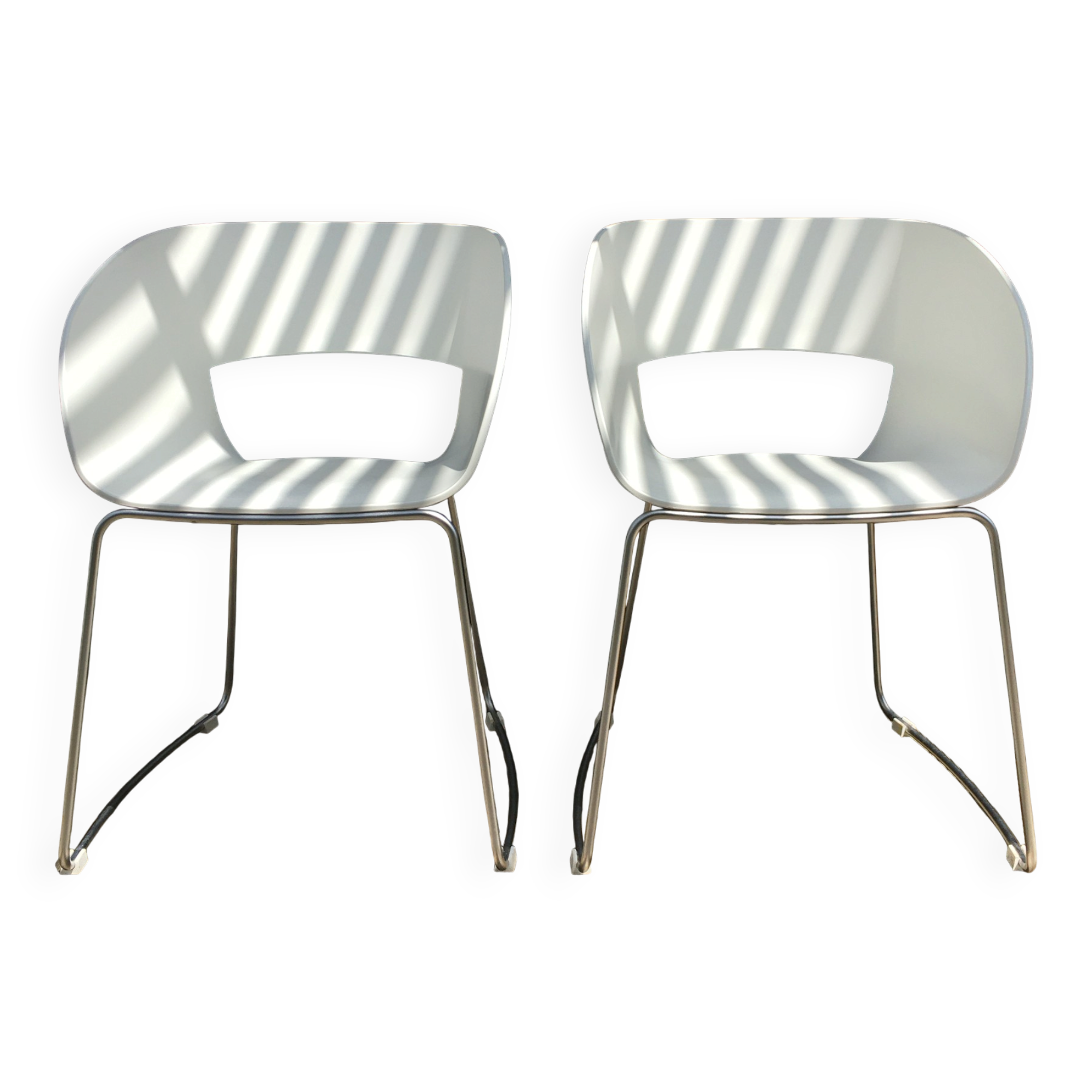 Set of 2 Tribû garden dining chairs