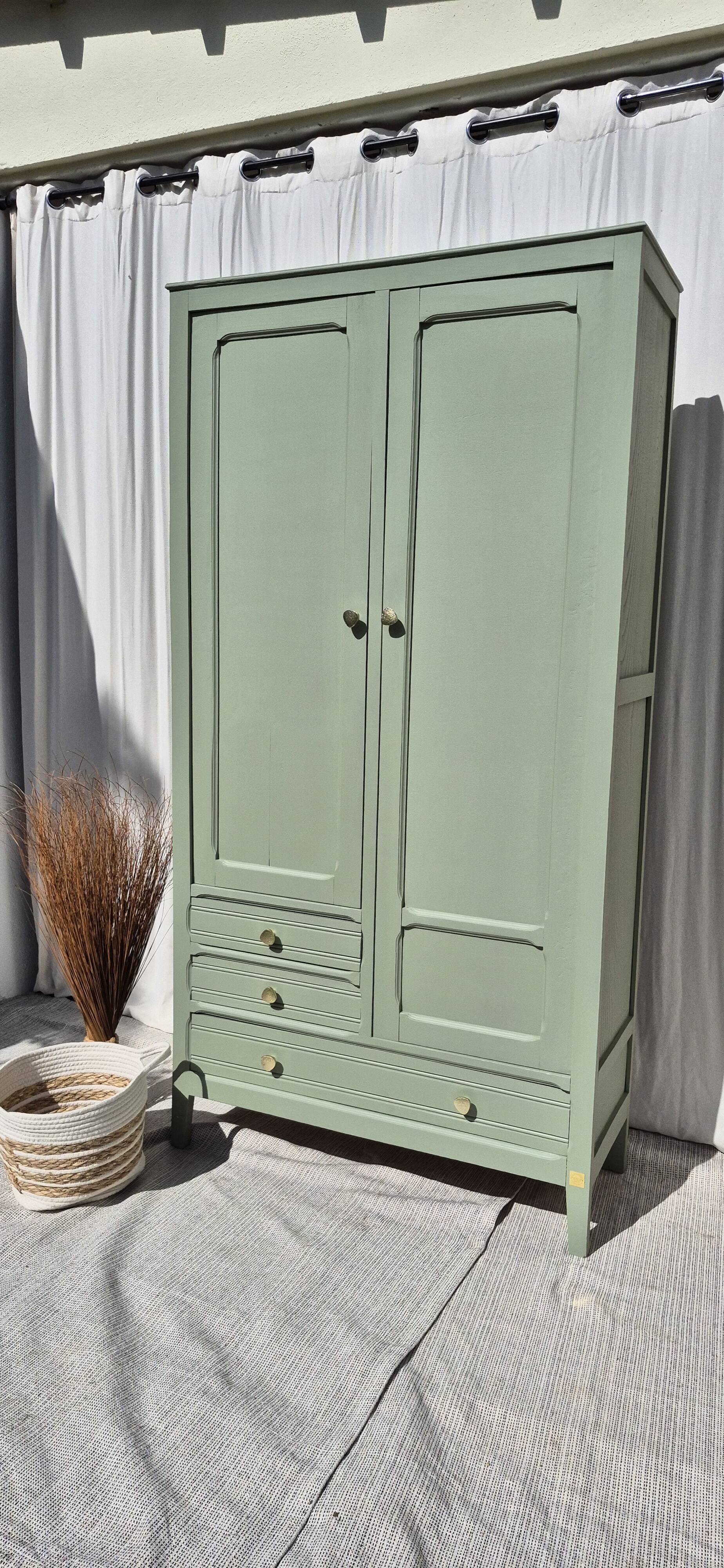 Armoire Parisienne d'hötel