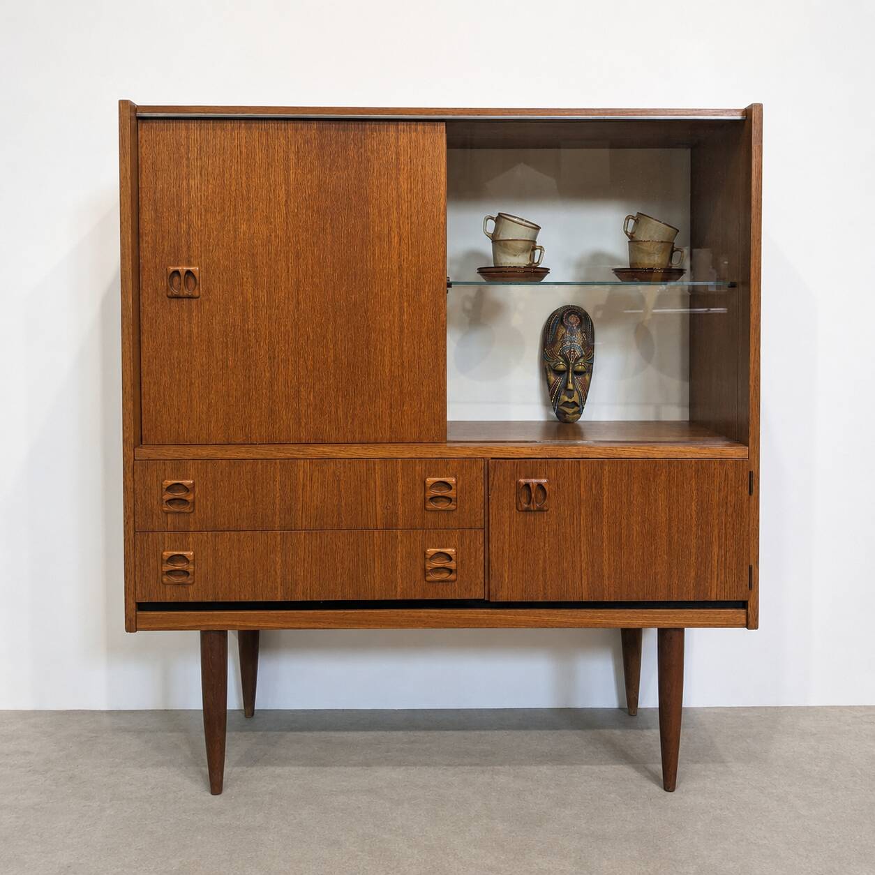 Highboard compact scandinave en teck, circa 1960