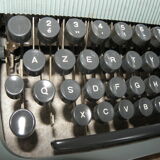 Machine à écrire Olivetti Studio 44  vintage