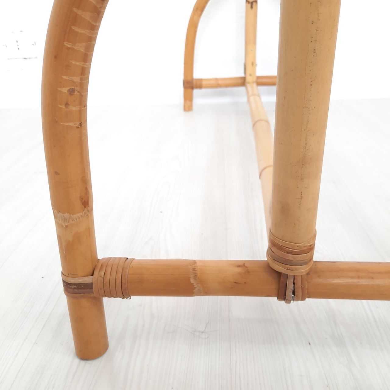 Deux porte-manteaux en bambou vintage