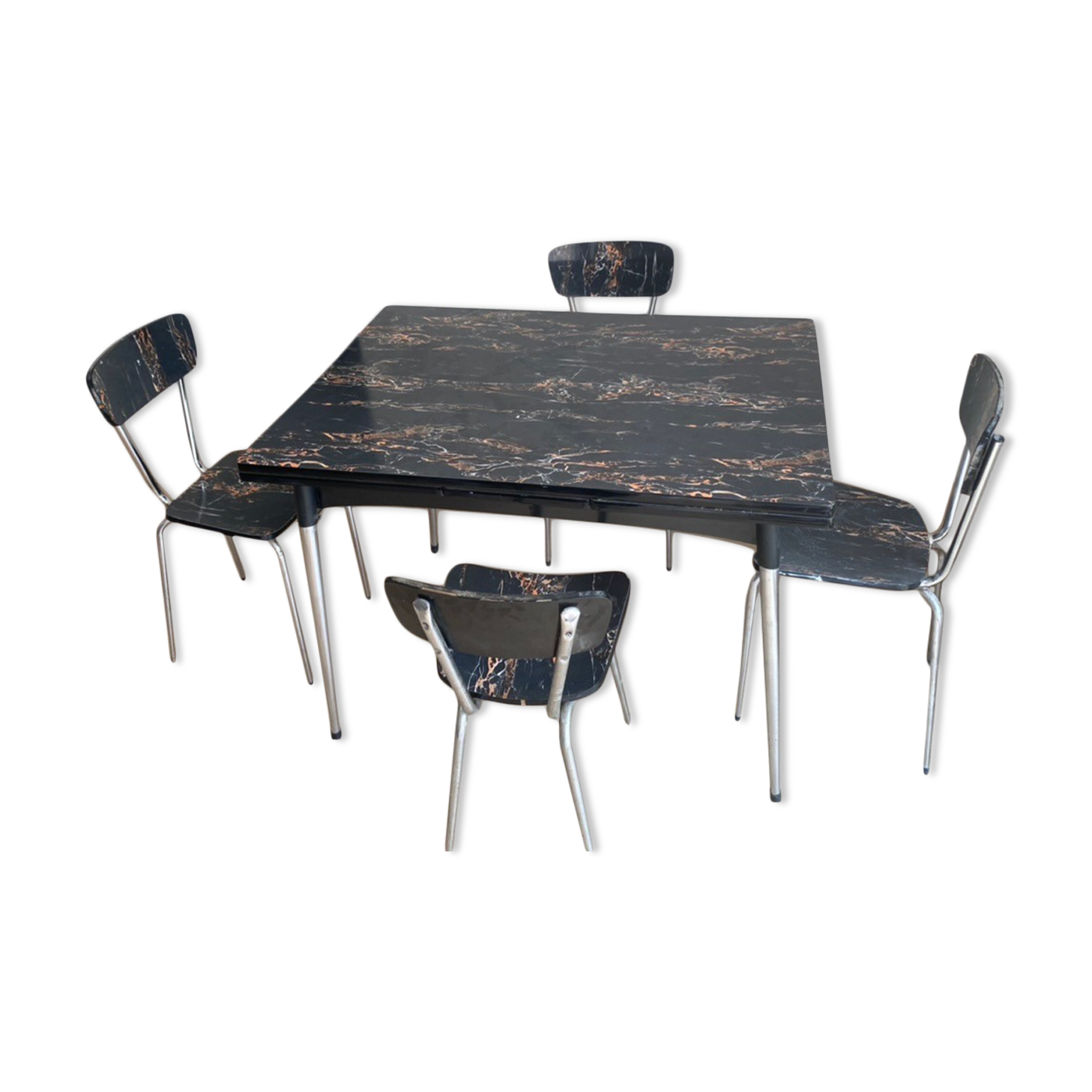 Extendable table + 4 marbled formica chairs