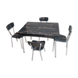Extendable table + 4 marbled formica chairs