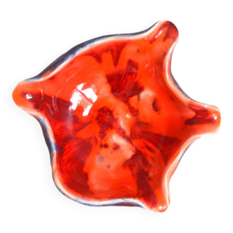 Handmade ceramic shell emptier