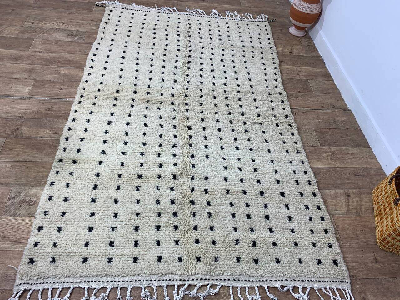Handmade polka dot Berber rug 250 X 150 CM