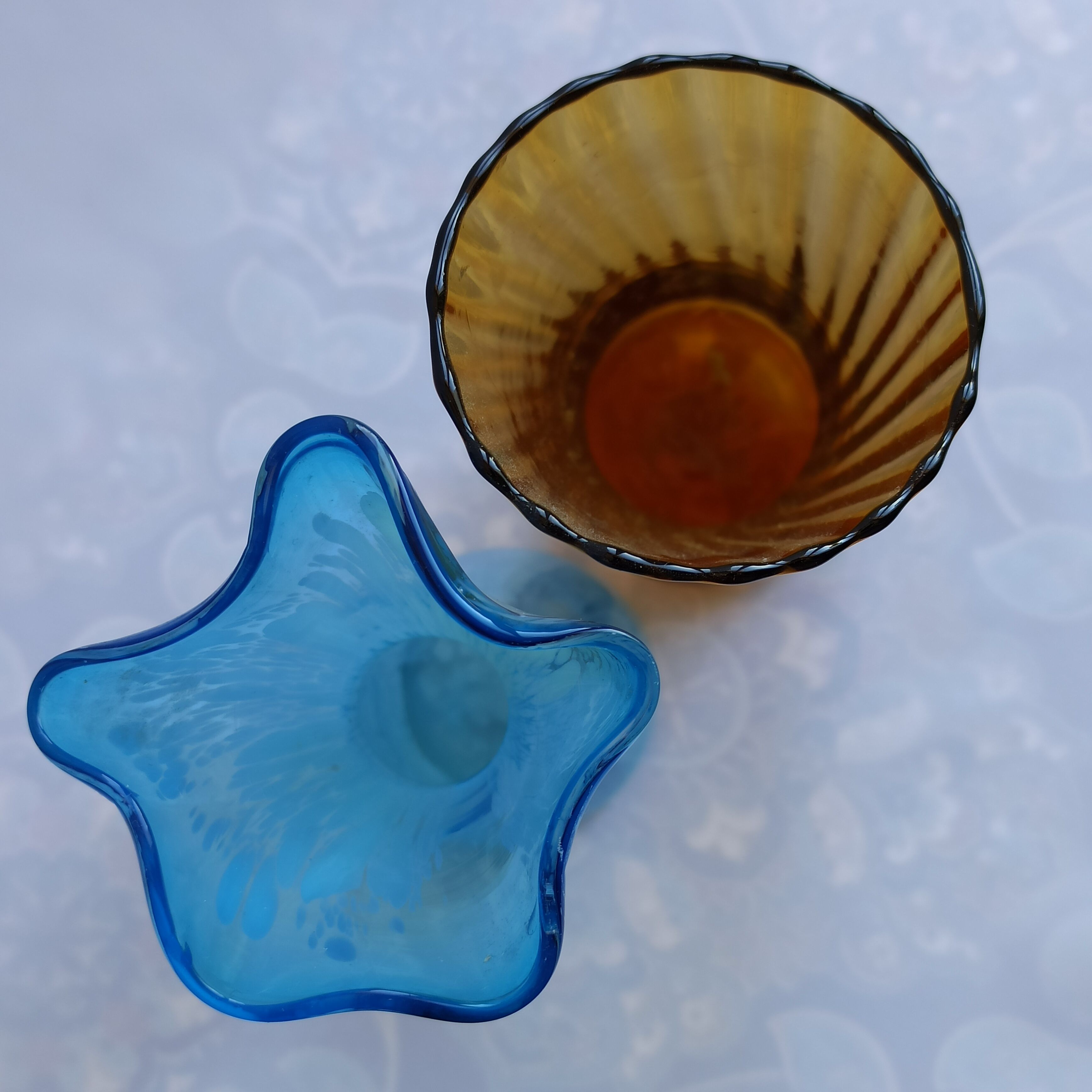 Duo of vintage Italian vases in blown glass