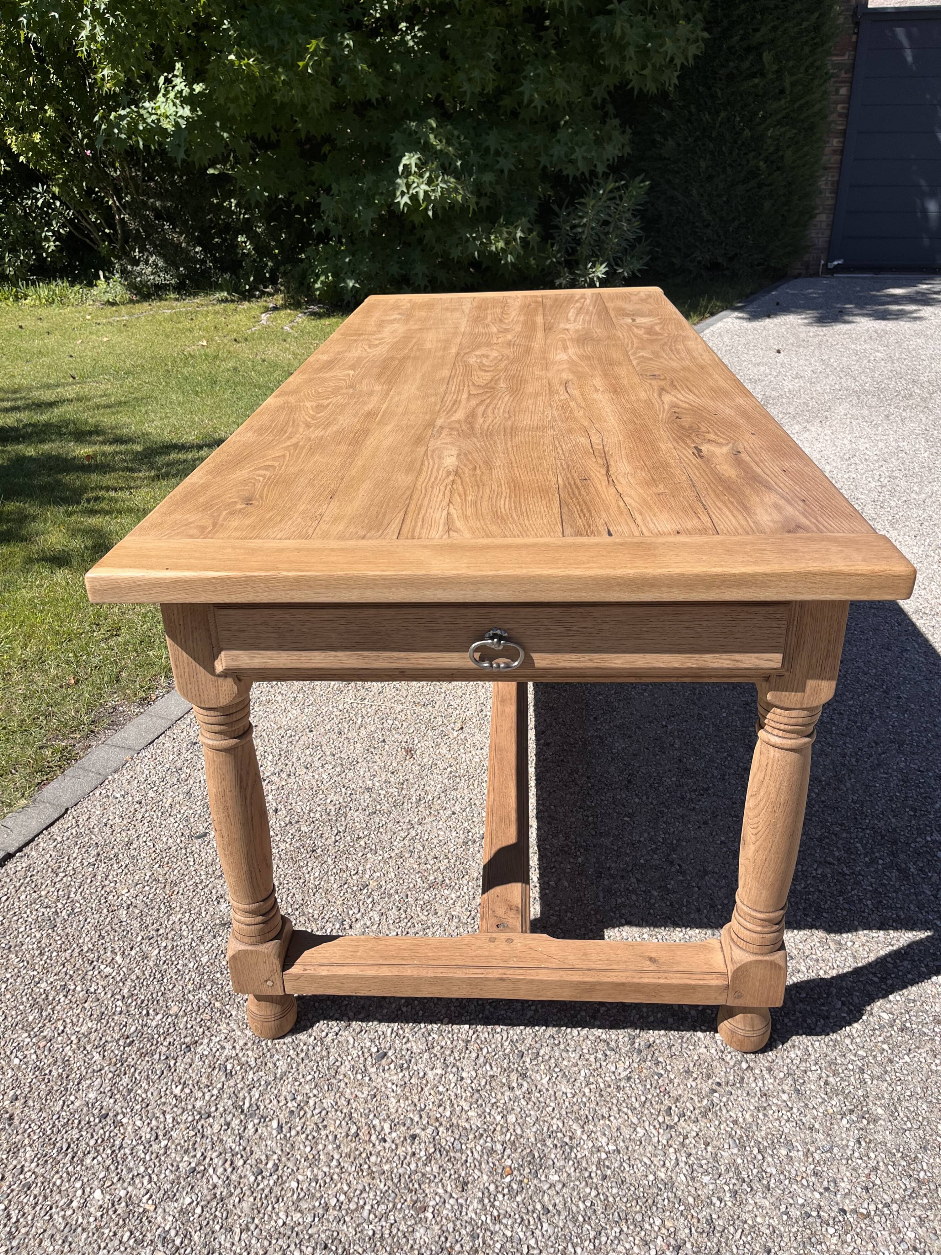 Grande table de ferme en chêne massif