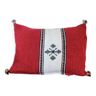 Red and white rectangular Berber cushion