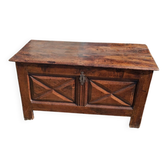Coffre bois sculpté chêne XVIIIe siecle