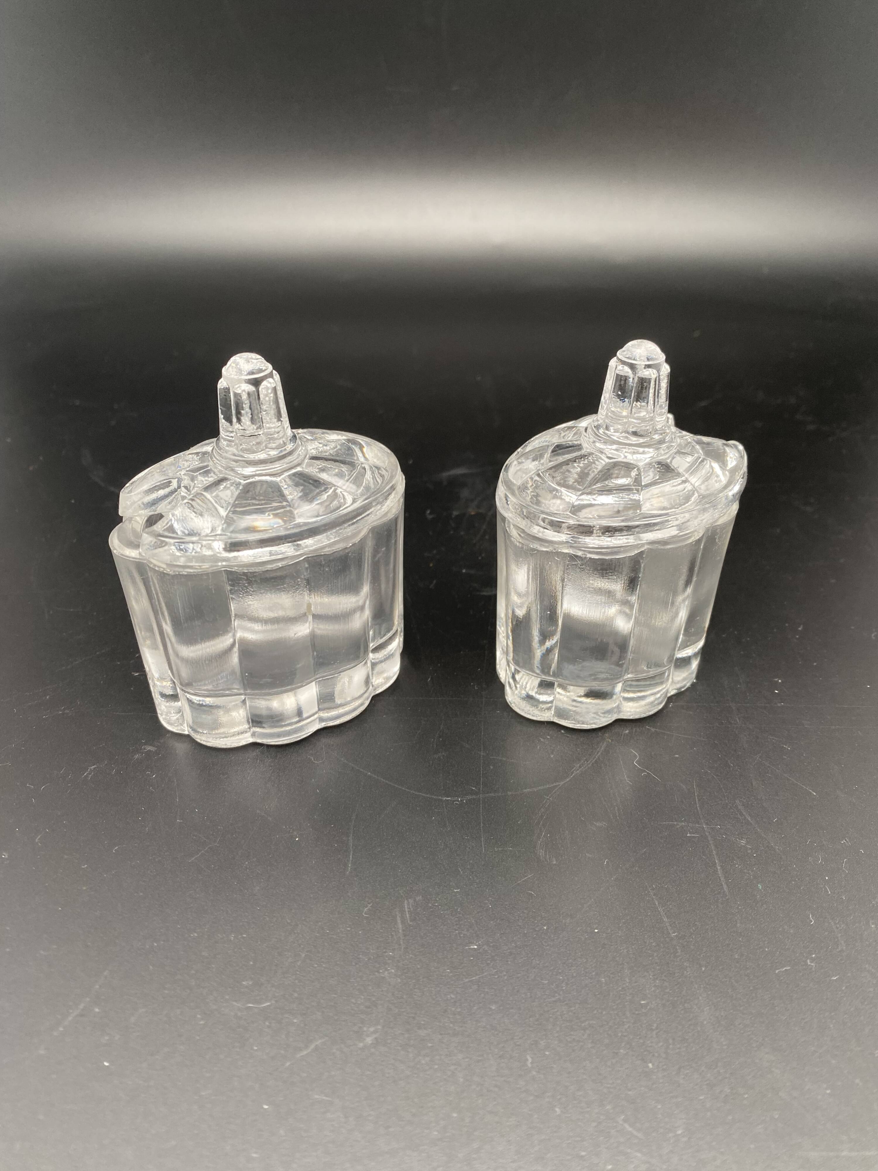 Duo salt shaker & pepper shaker in transparent worked glass